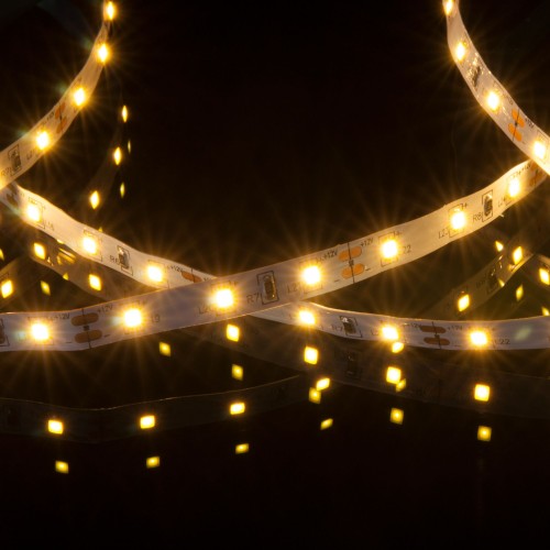 Комплект светодиодной ленты 12 В 4,8 Вт 60 Led/м 2835 IP20, теплый белый 3300K, 5 м Набор светодиодной ленты 12V 4,8W 60Led 2835 IP20 теплый белый, 5м