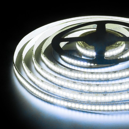 Светодиодная лента 12 В 16 Вт/м 240 Led/м 2835 IP65, холодный белый 6500K, 5 м Лента светодиодная 12V 16W 240Led 2835 IP65 холодный белый, 5м